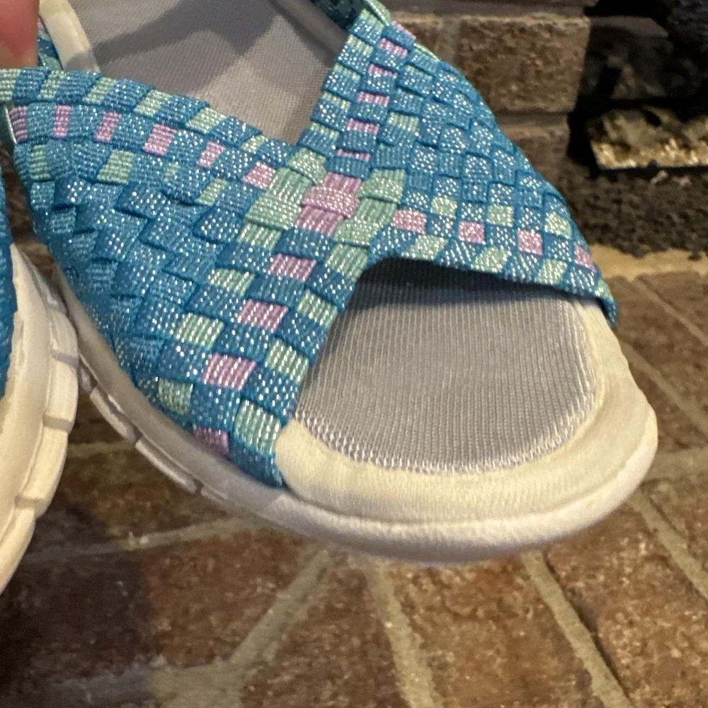 Bernie Mev Womens Comfi Sea Breeze Shimmer Stretch Woven‎ Open Toe Sz 8 #421